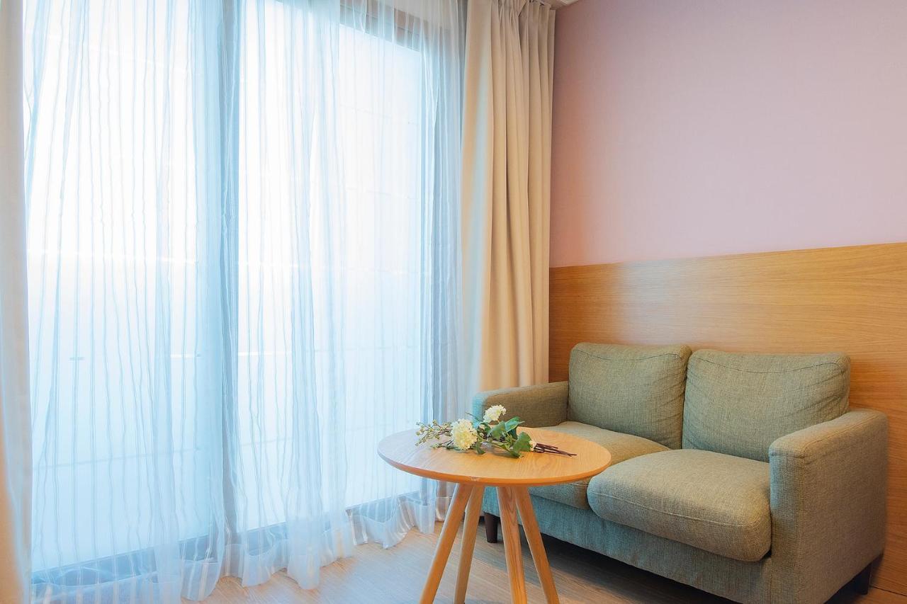 Sims Hotel Jeju Extérieur photo