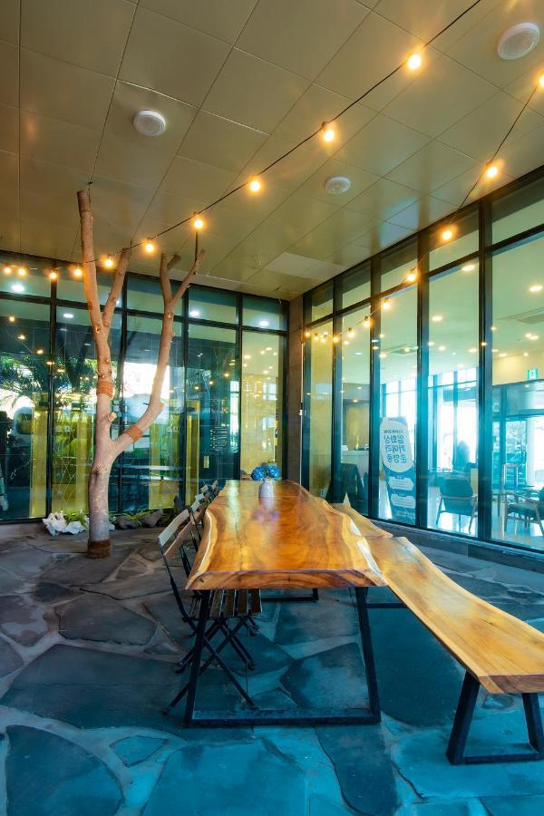 Sims Hotel Jeju Extérieur photo